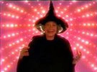 ネルネルネルネ魔女CM